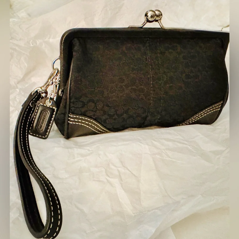 Coach rare vintage Y2K Soho Kisslock Wristlet signature jacquard leather - Picture 5 of 17